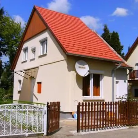 Klimatisiertes In Buekfuerdoe Mit Garten By Interhome *