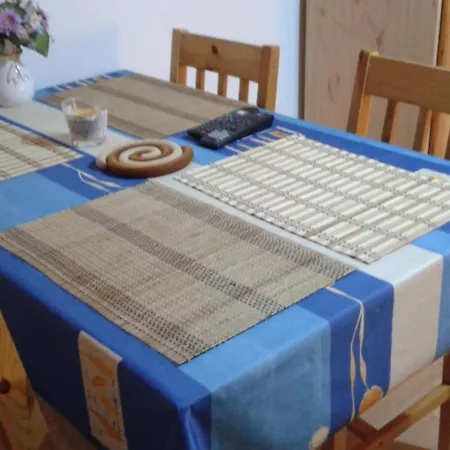 Prázdninový dům Klimatisiertes In Buekfuerdoe Mit Garten By Interhome *
